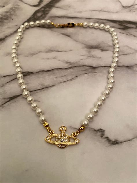 authentic vivienne westwood pearl necklace.